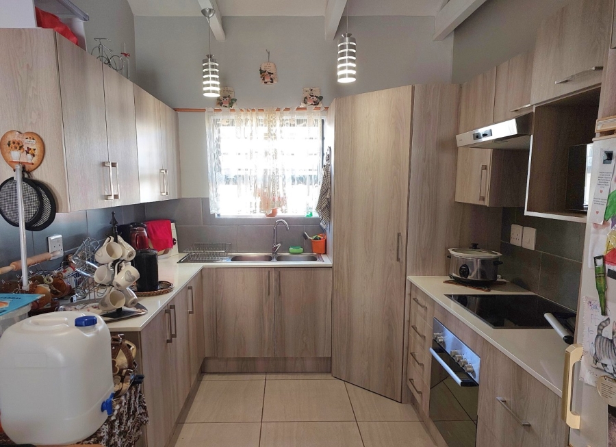 2 Bedroom Property for Sale in Ifafi North West